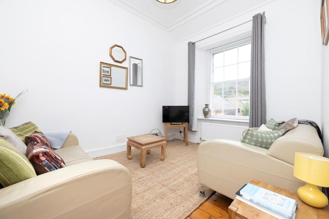 Ferienwohnung Joivy Cosy Flat In The Heart Of EDI Exterior foto